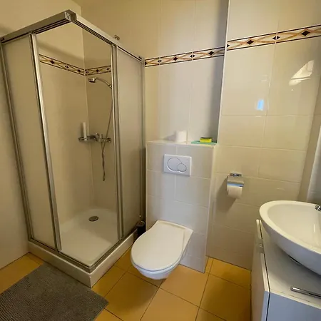 아파트 Proche De La Gare De